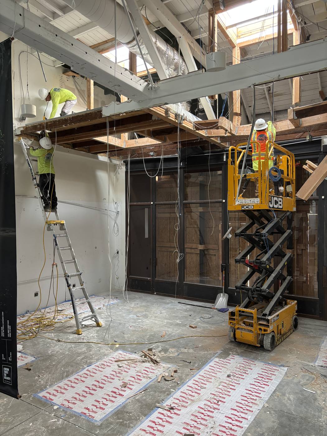 Framing exposed, gut interior